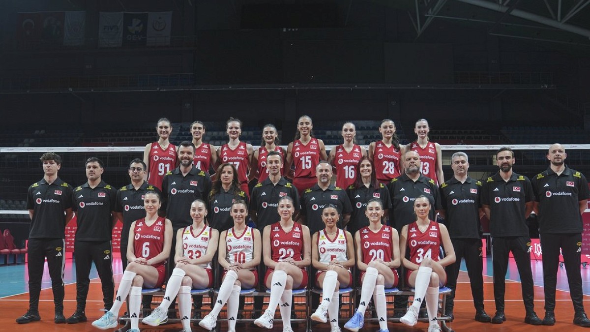 Filenin Sultanları VNL'ye Galibiyetle Başladı: Dominik Cumhuriyeti'ne Nefes Kesen Maçta Üstünlük