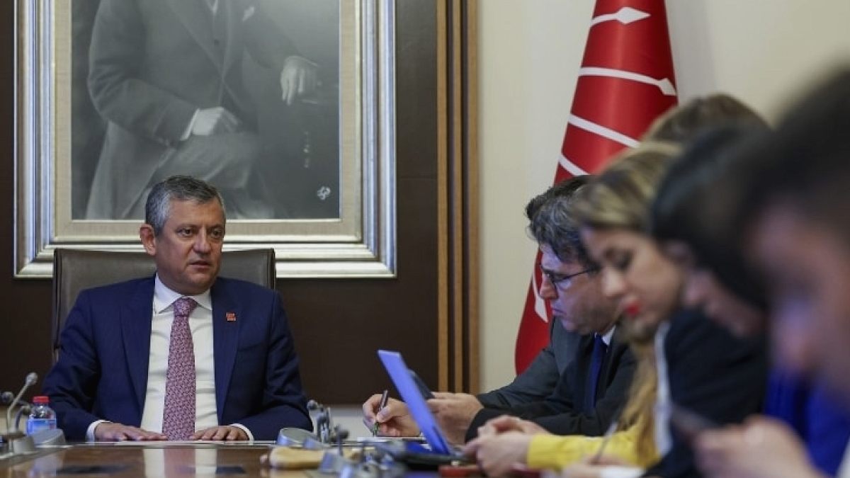 Yeni Parti İddiaları: 'İstiklal Partisi' Alan Adı Tescil Edildi, Kulisler Hareketlendi