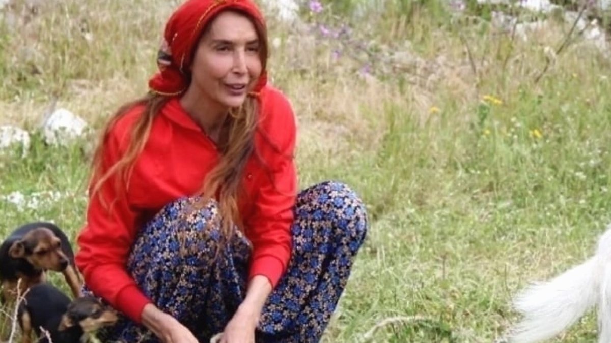 Eski Manken Bilun Dohmen'den Özgür Özel'e Seçim Desteği: Bodrum'daki Evini Satışa Çıkardı