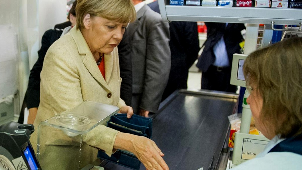 Merkel'in Emekli Maaşı Almanya'da Sosyal Adalet Tartışması Başlattı