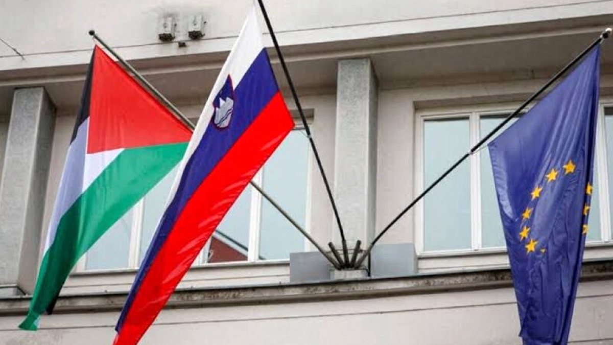 Slovenya'da Cumhurbaşkanından Filistin Bayrağı Hamlesi: Hükümet Kararına Tepki