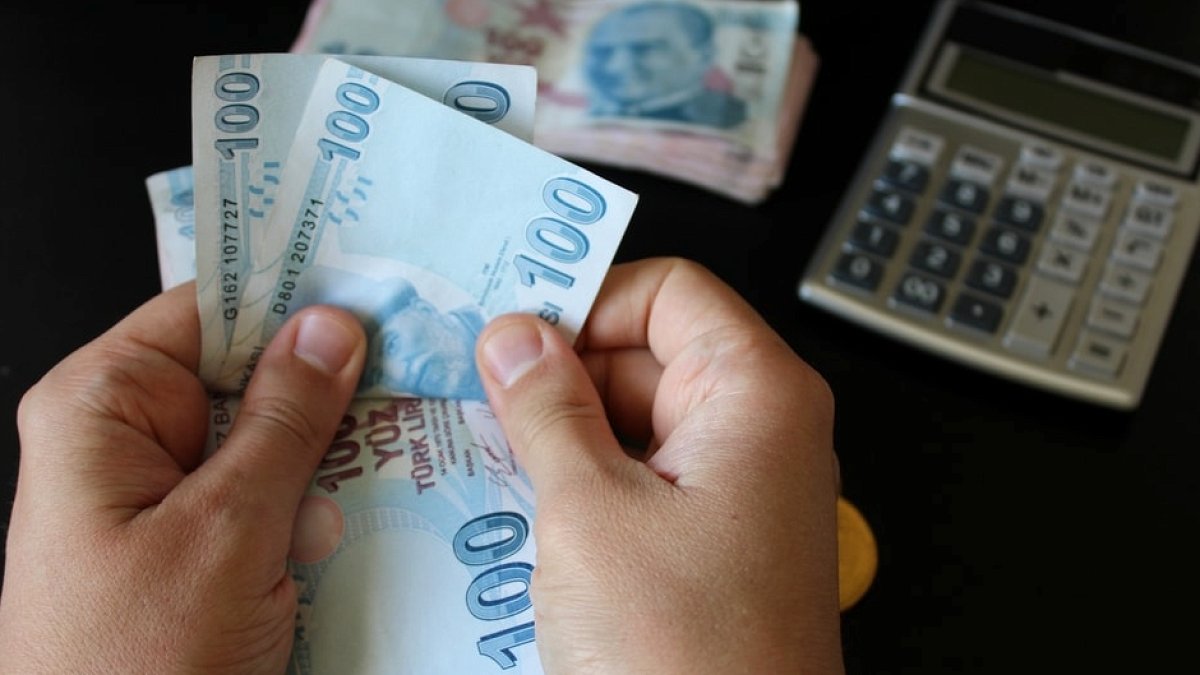 Enflasyon Bel Büktü: Asgari Ücretli ve Emekliler Alım Gücü Kaybetti