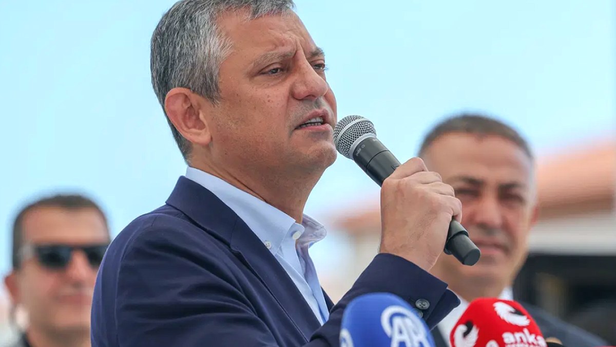 Özgür Özel'den Çorum'da Gündem Yaratan Konuşma: Eşit Yurttaşlık ve Adalet Vurgusu
