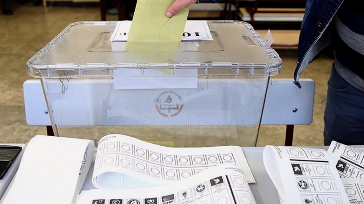 Yerel Seçim Heyecanı: Üç Şehirde 27 Parti İçin Oy Kullanma İşlemi Başladı