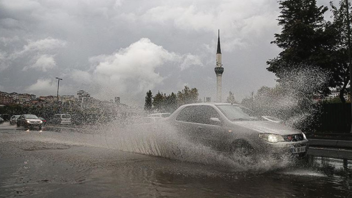 Meteoroloji'den Kritik Uyarı: Birçok Şehir Sağanak Yağışla Karşılaşacak