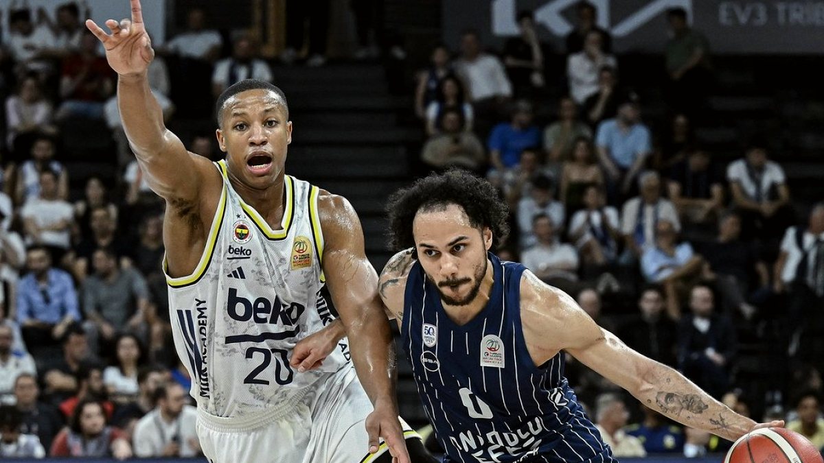 Anadolu Efes ve Fenerbahçe Beko'nun Final Yolculuğu: Kritik 4. Maç Zamanı