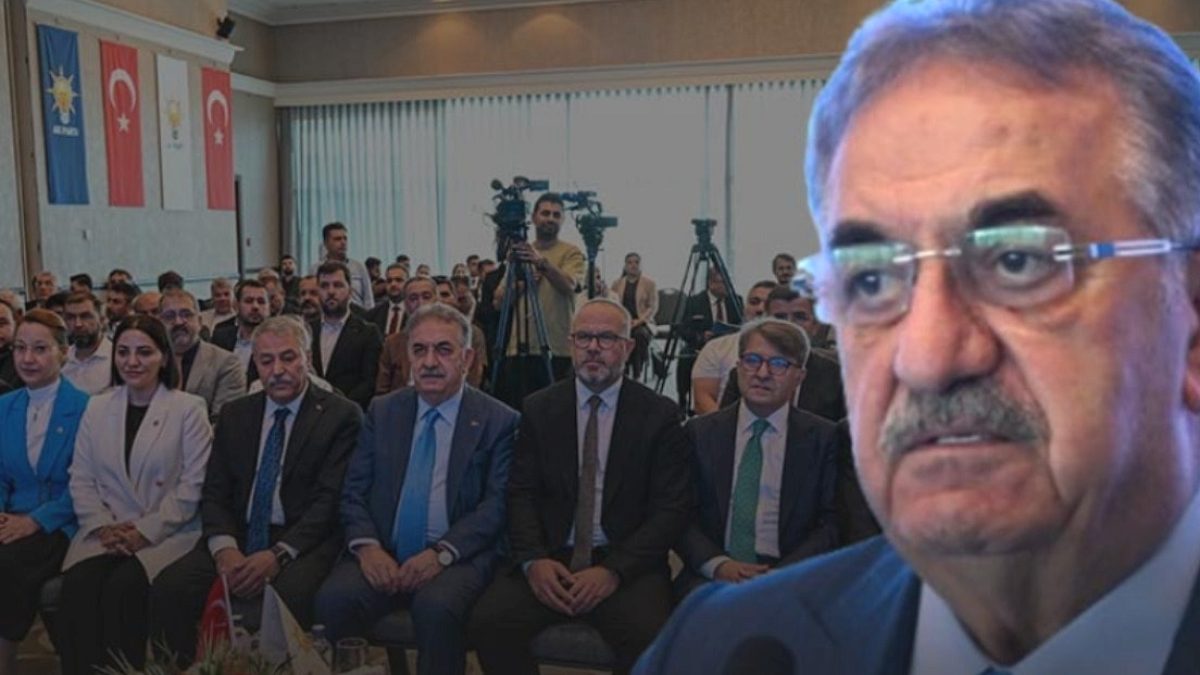 AKP'den Yeni Anayasa Sinyali: Millet Referandumla Karar Verecek