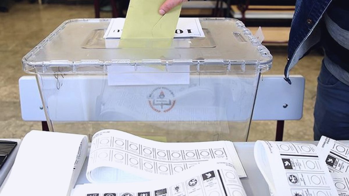 Tokat, Gümüşhane ve Nevşehir'de Yerel Seçim Heyecanı: 27 Parti Sandık Başında