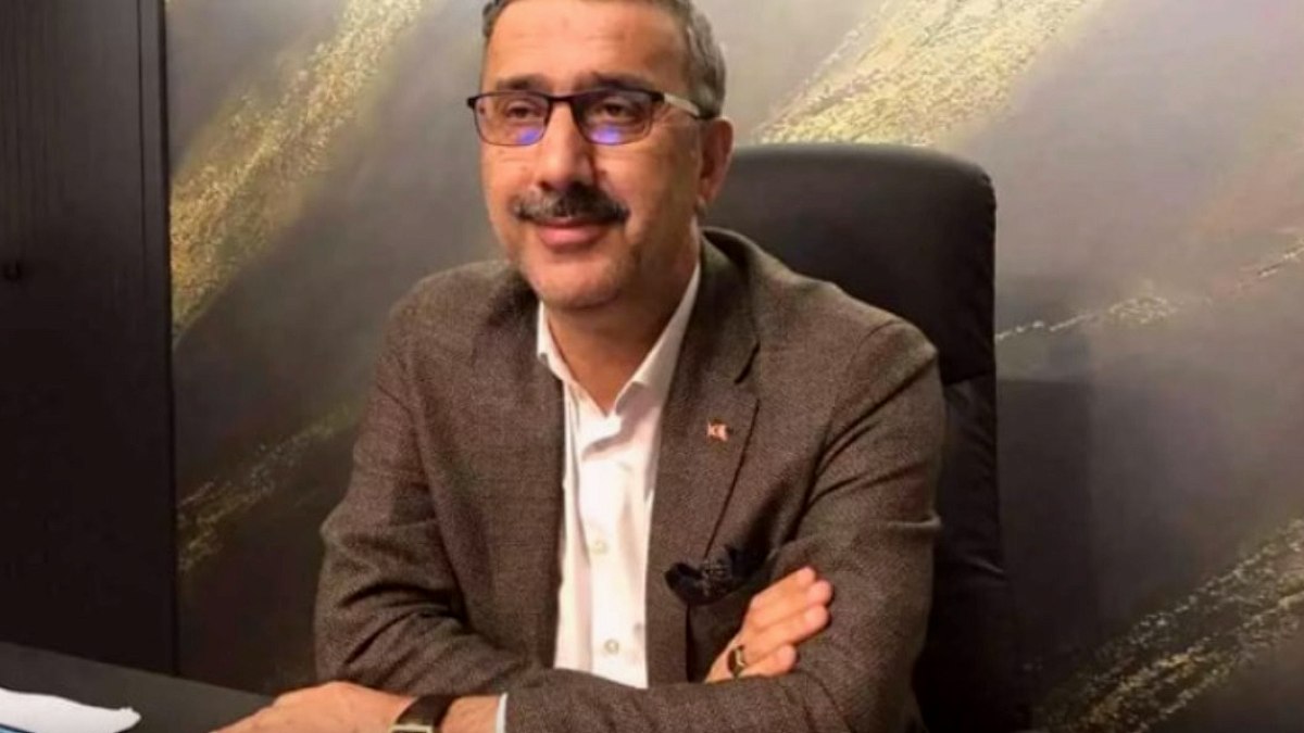 AKP'li Vekil Lüks Rezidansı Fındık Üreticisinin Parasından Kiraladı İddiası