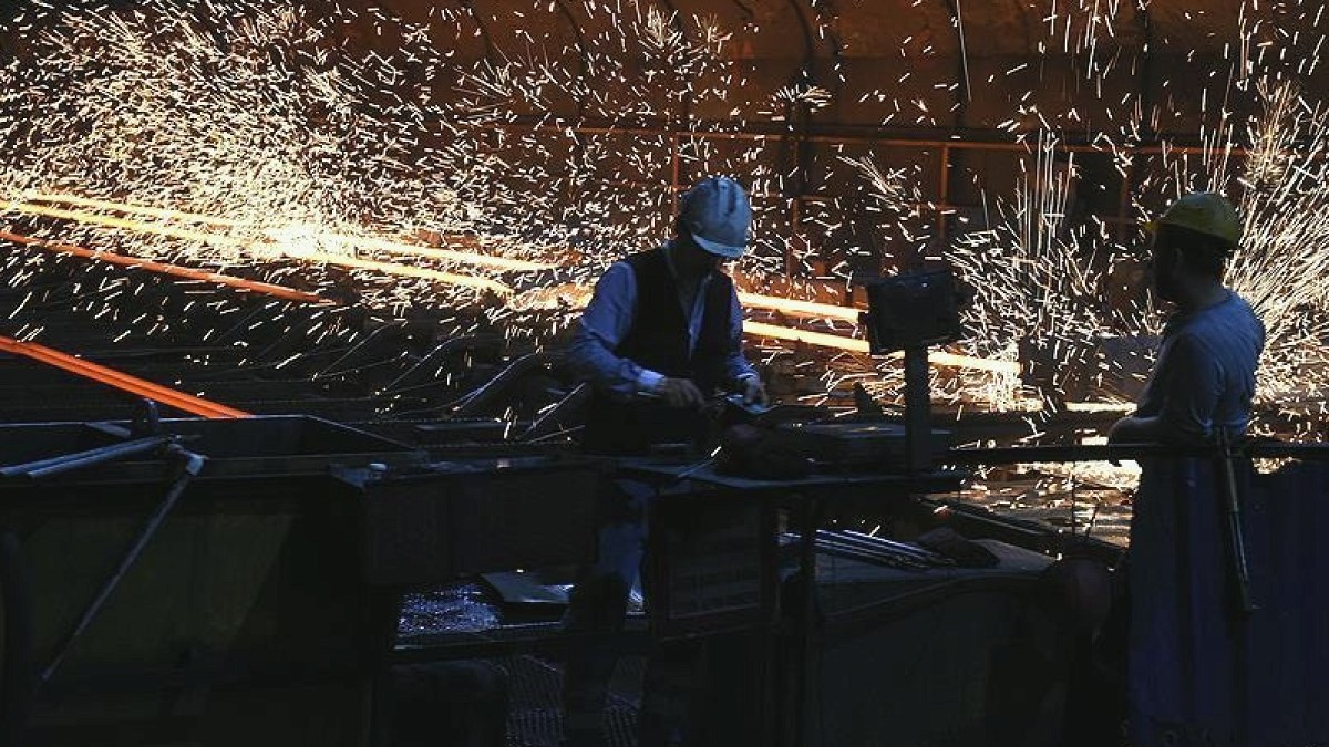 Almanya Sanayisi Zayıflıyor: Fabrika Siparişlerinde Beklenenin Üzerinde Düşüş
