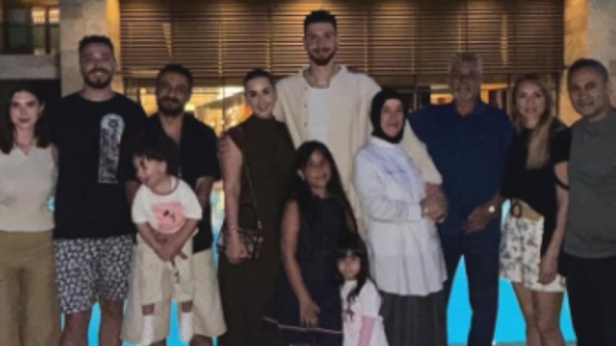 Alperen Şengün'den Ayrılık İddiaları Sonrası Aile Tatili