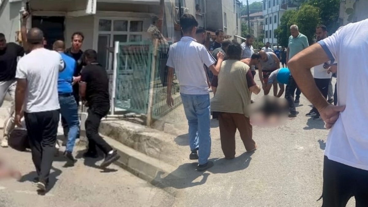 Kocaeli'de Kan Donduran Cinayet: Eşini Sokak Ortasında Öldürdü, Linçten Polis Kurtardı