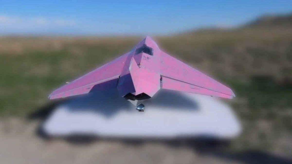 İran'dan Yeni Nesil Pembe Drone: İsrail Hava Savunmalarını Zorluyor
