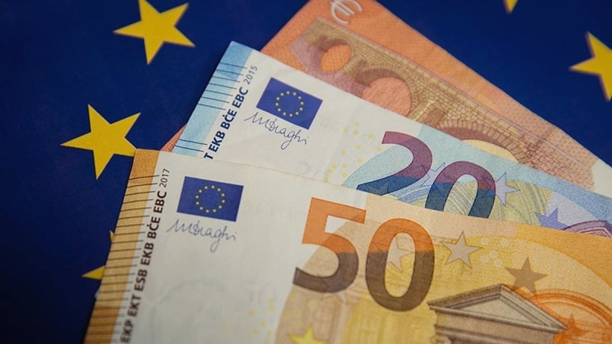 Euro Bölgesi'nde Yatırımcı İyimserliği Artıyor: Güven Endeksi Beklentileri Aştı