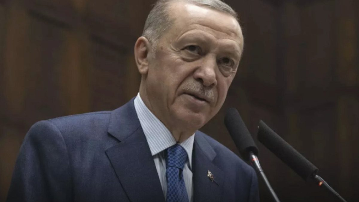 AKP'de Kulisler Kaynıyor: Erdoğan'dan Vekillere Sert Eleştiri ve Tasfiye Sinyali