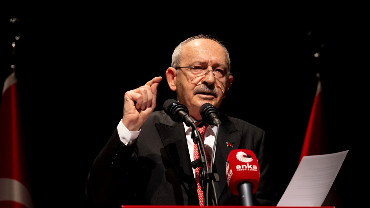 CHP'de Kılıçdaroğlu'nun Kürsü İsteği ve Azalan Vekil Desteğiyle Yüzleşmesi