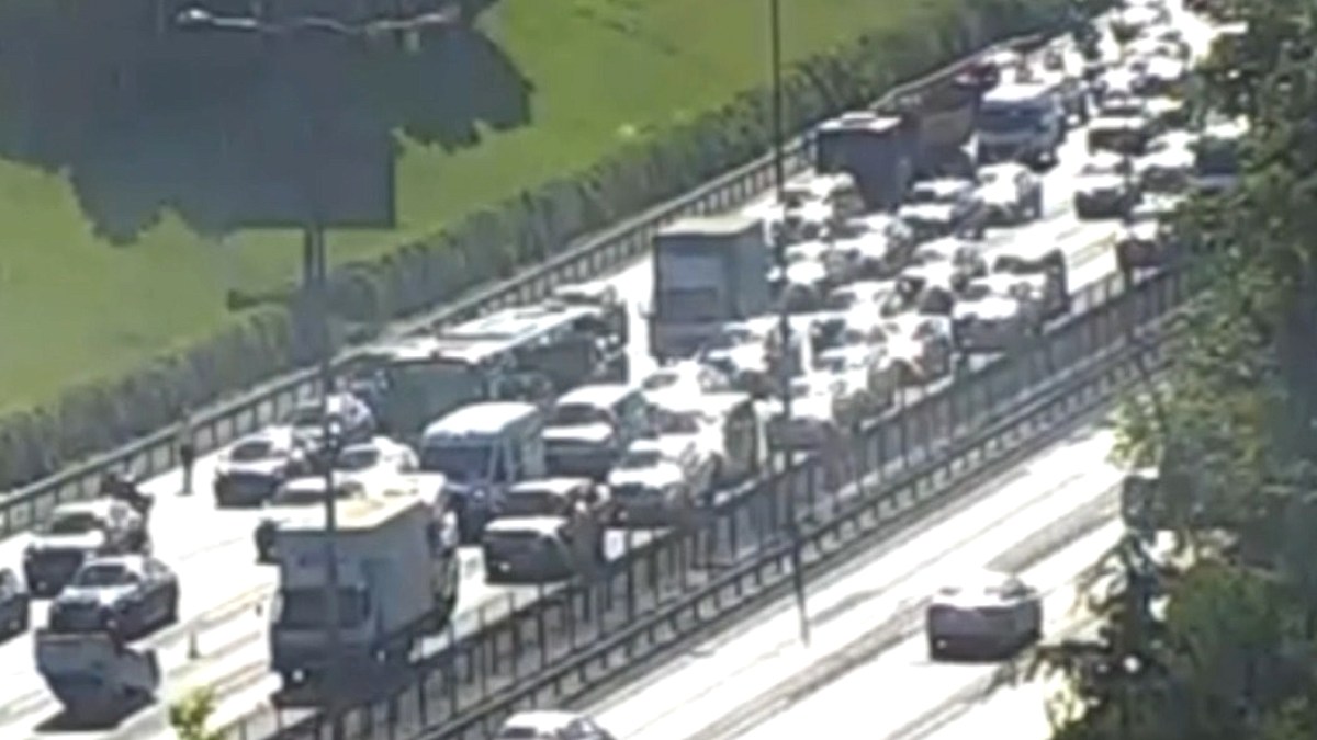 TEM Otoyolu'nda Feci Kaza: Trafik Kilometrelerce Durdu