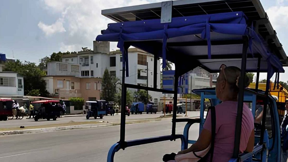Küba'da Genç Girişimci: Elektrikli Trike'lara Güneş Paneliyle Yenilikçi Çözüm