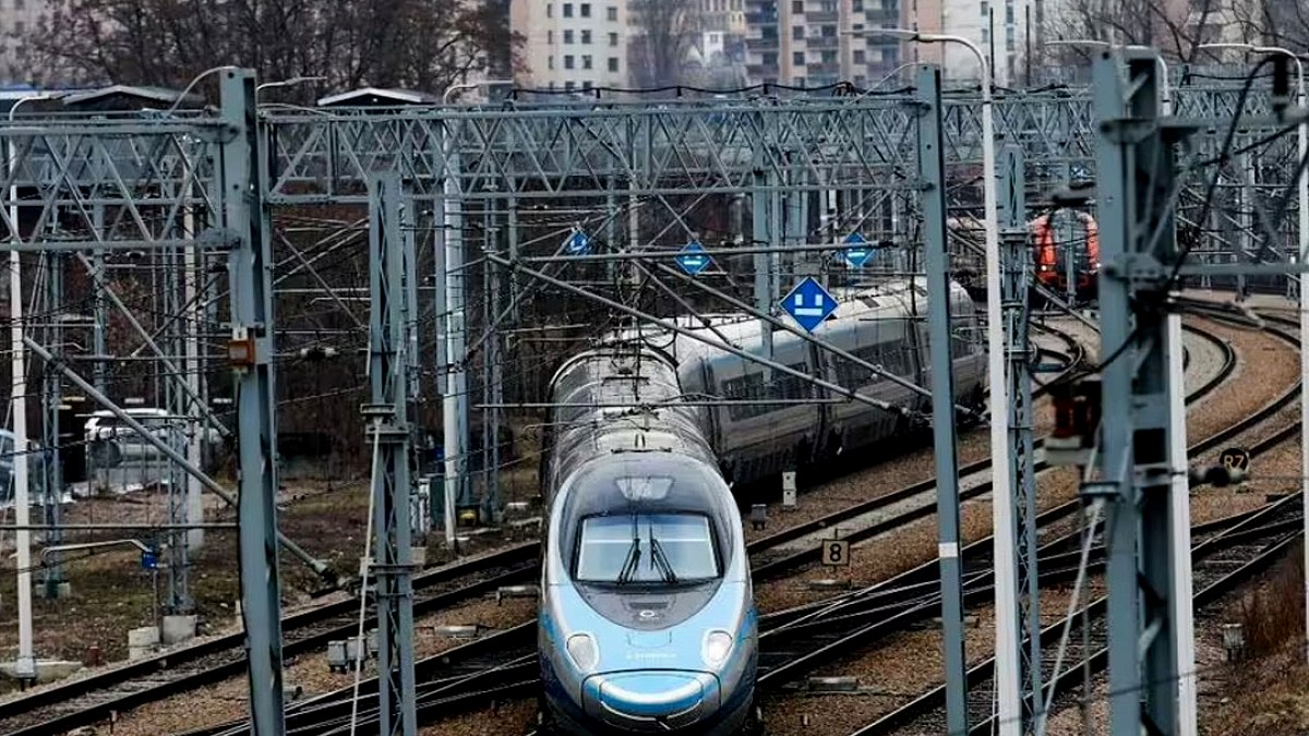 Avrupa'yı Birleştiren Yeni Tren Hattı 18 Saatte 3 Ülke Geçecek