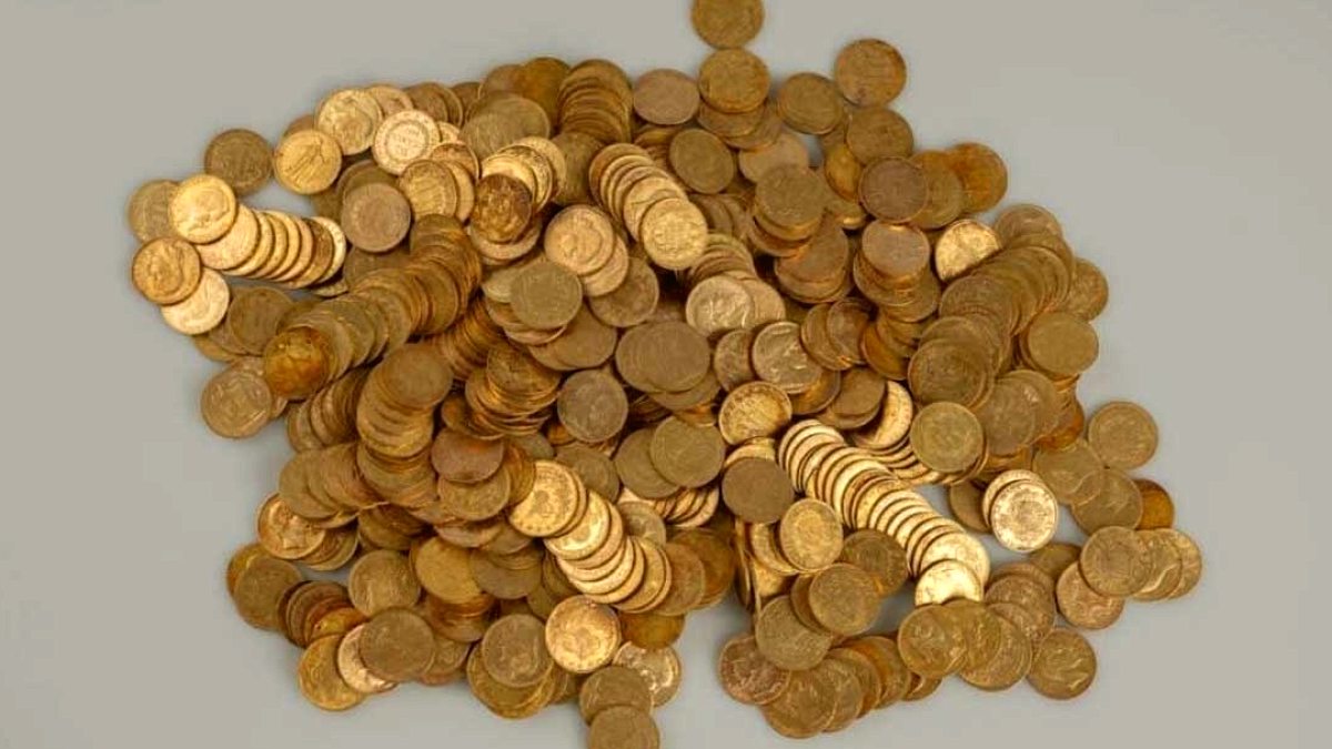 Çek Cumhuriyeti Ormanında 7 Kilo Altın ve Mücevher Hazinesi Keşfedildi