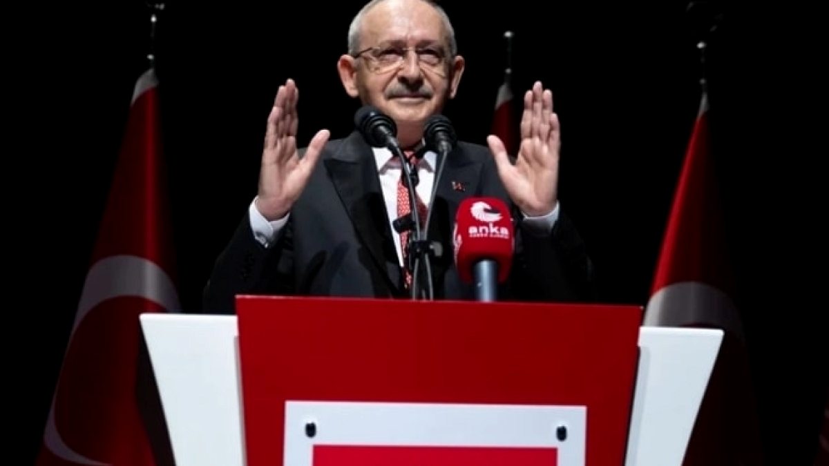 CHP'de İki Belediye Başkanı Disipline Sevk Edildi: Kulislerde Yeni İsimler Konuşuluyor