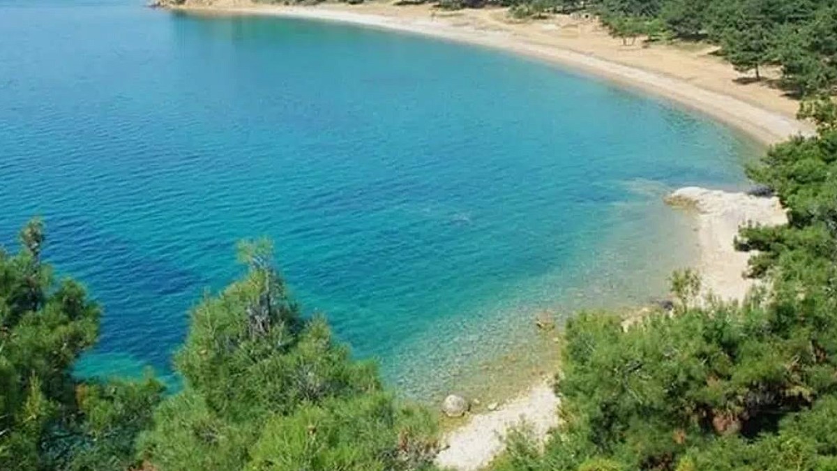 İstanbul'a Yakın Sakin Tatil Cennetleri: Maldivleri Aratmayan Keşifler