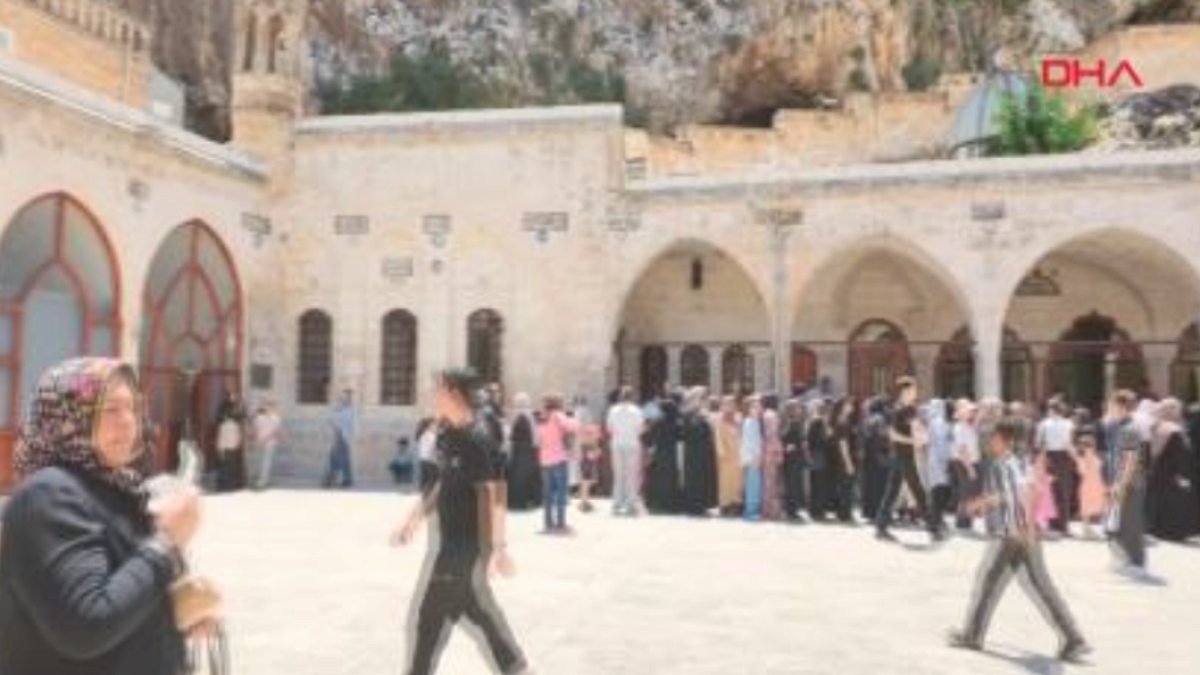 LGS Öncesi Öğrencilerden Balıklıgöl'de Manevi Destek Talebi