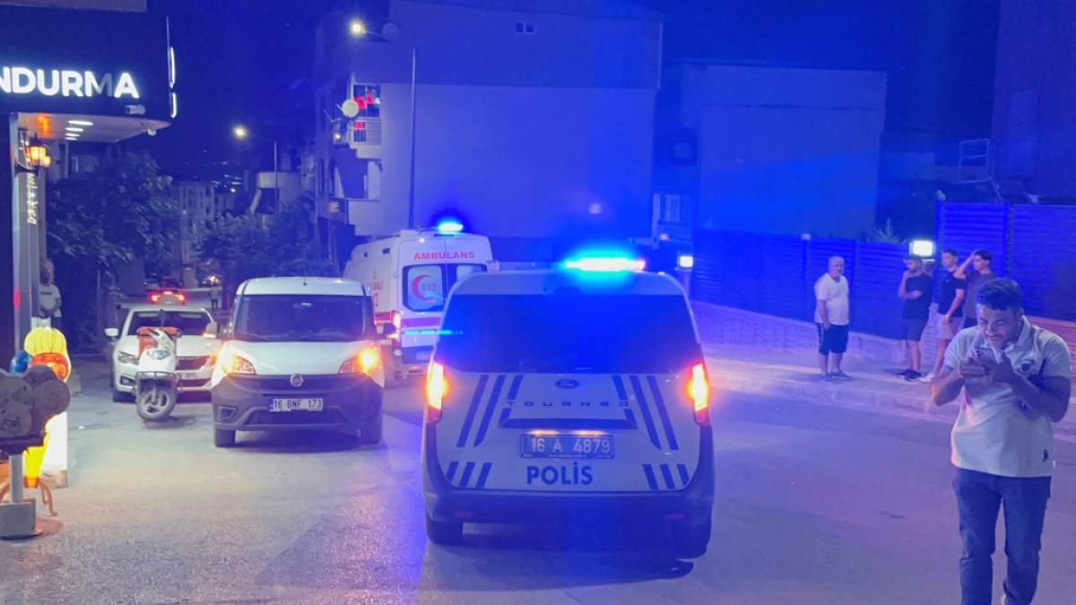 Bursa'da Kahvehane Kavgasında Silahlı Saldırı: Bir Kişi Bacağından Vuruldu
