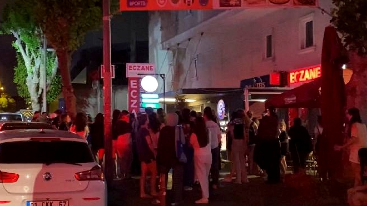 Küçükçekmece'de Kız Yurdunda Yangın: Öğrenciler Güvenle Tahliye Edildi