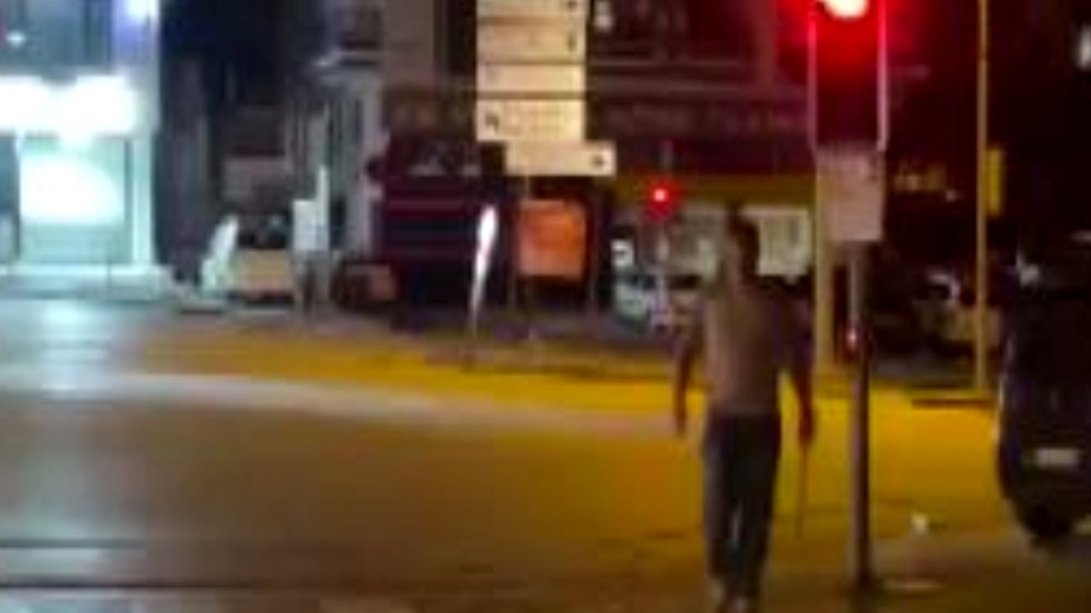 Trafik Tartışmasında Silah Çeken Polis Açığa Alındı