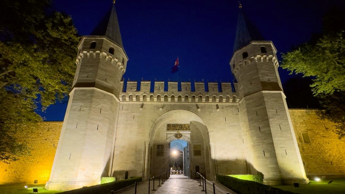 Topkapı Sarayı'nda Tarihi Geceler Yeniden Başlıyor: Harem ve Özel Alanlar Işıl Işıl