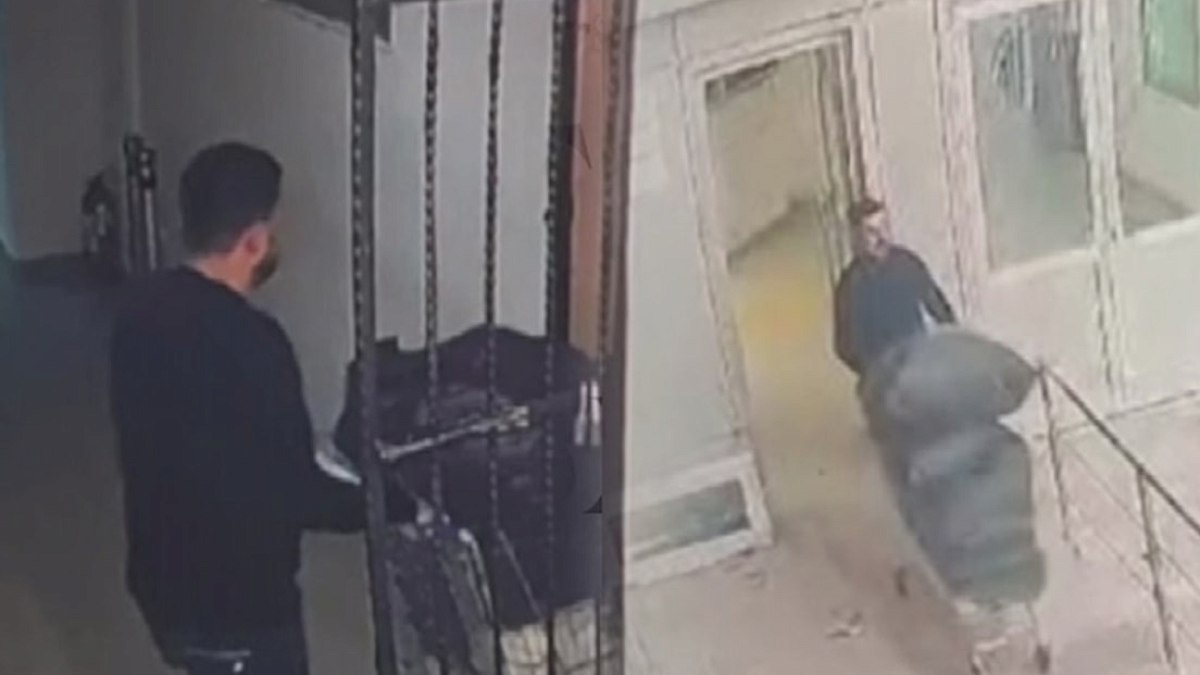 Adliyeden Çalınan 75 Kilo Altın ve Gümüşle Kaçan Şüpheliler Teslim Oldu