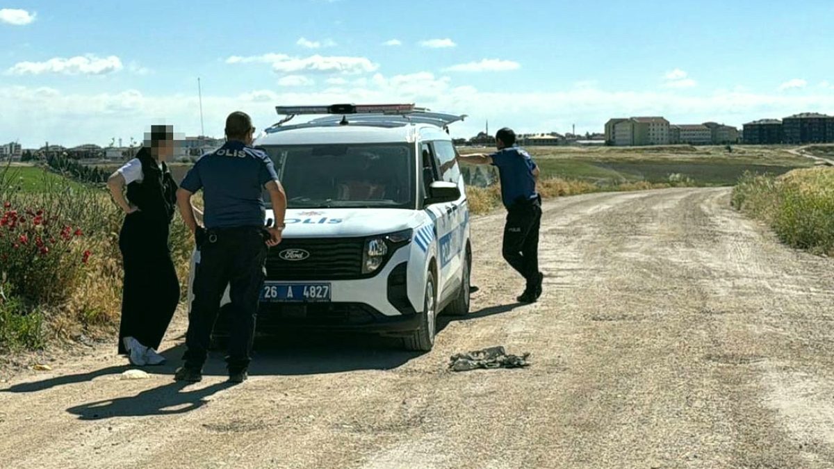 Eskişehir'de Eşinin Otomobilini Ateşe Verdi: 'Evliliğimizin Son Sahnesi'