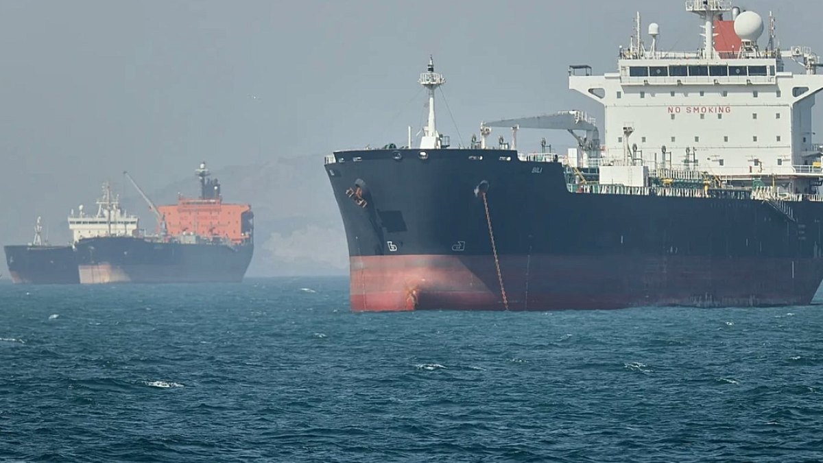 ABD ve İran'dan Tarihi Anlaşma: Hürmüz Boğazı Açılıyor, Petrol Akışı Başlıyor