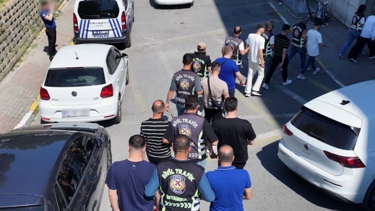 Düğün Konvoyu Trafiği Felç Etti, Sürücülere Ağır Ceza