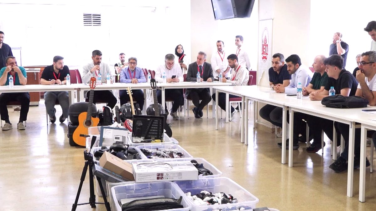İETT'de Unutulan Eşyalar Milyonları Buldu: 7 Bin 443 Ürün Satıldı