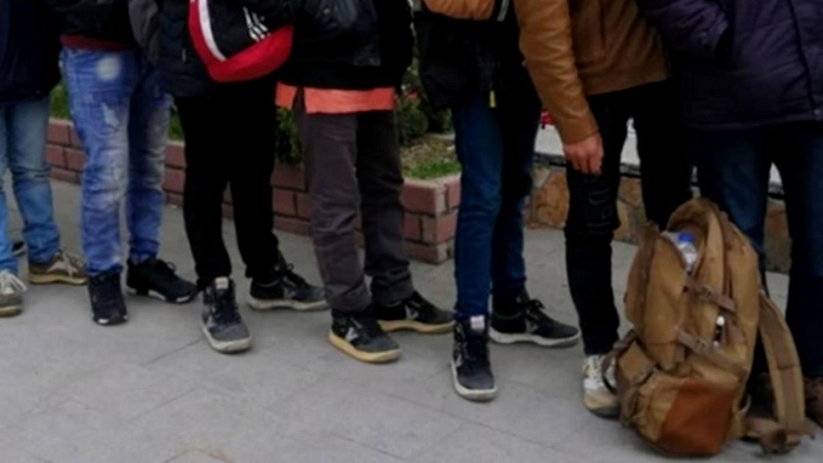 Edirne ve Kırklareli Sınırlarında Yasa Dışı Giriş Yapan 18 Kişi Yakalandı