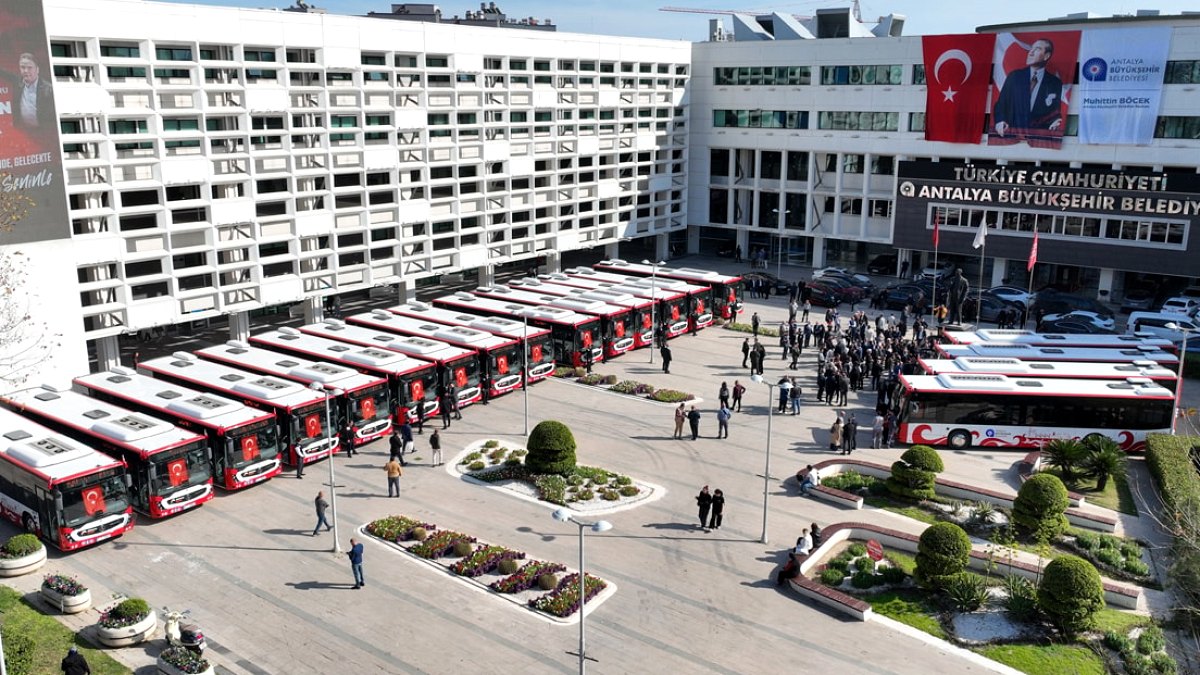 Antalya Belediyesinde Rüşvet ve Yolsuzluk Soruşturması: 10 Gözaltı Kararı