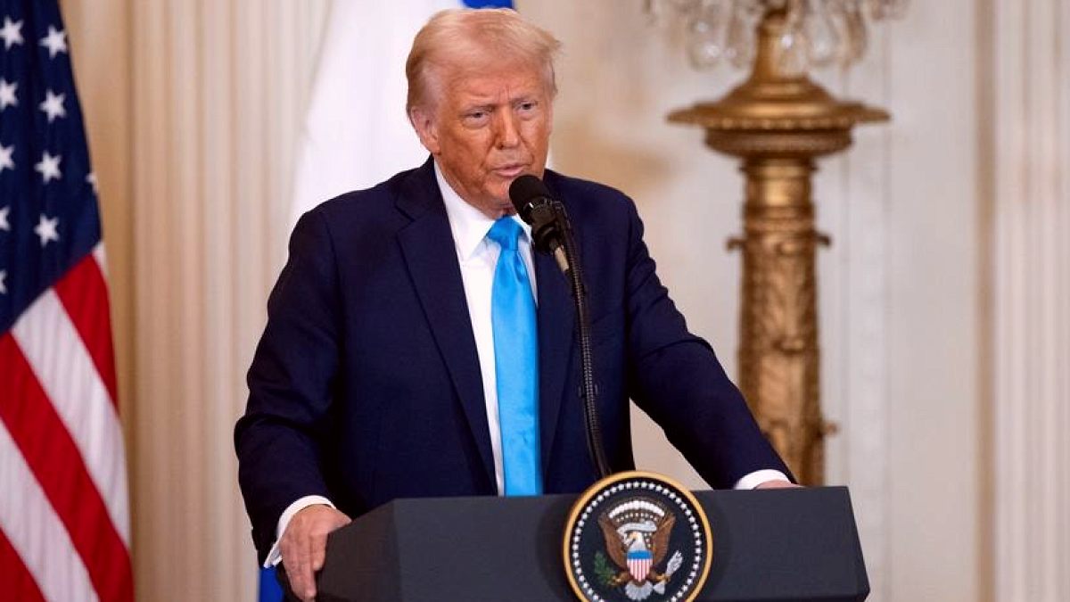 ABD'den İran'a 300 Milyar Dolarlık Destek: Trump ve Yardımcısı Arasında Çelişkili Açıklamalar