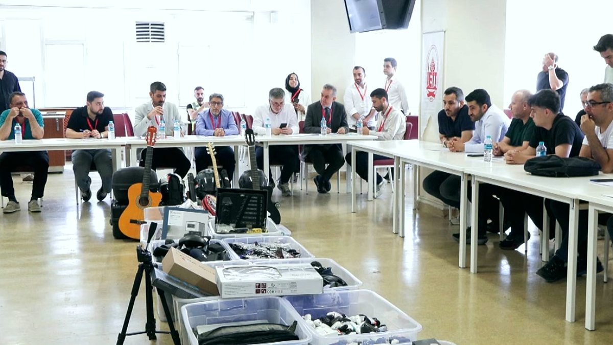 İETT'nin Unutulan Eşyaları Milyon Liraya Alıcı Buldu