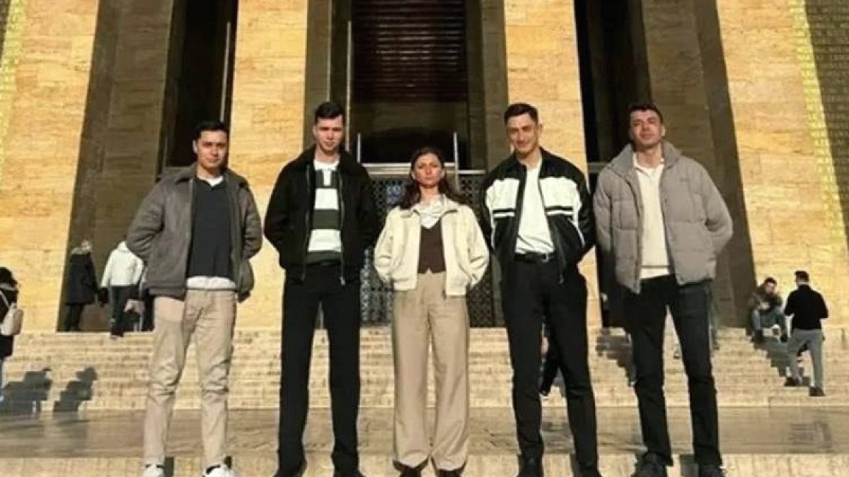 TSK'dan İhraç Edilen Teğmen Vücut Geliştirmede Türkiye'ye Madalya Kazandırdı