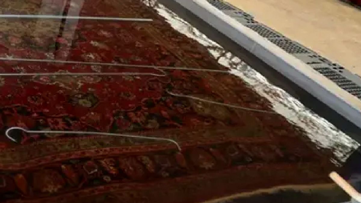 Antalya'da El Dokuması Halılar Güneşle Buluşuyor: Milyonluk İhracat Kapısı Aralanıyor