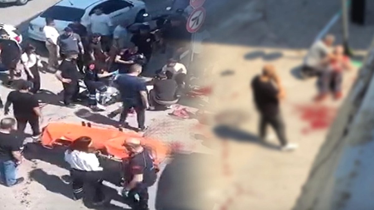 Park Yeri Anlaşmazlığı Kanlı Bitti: Baba ve Oğul Bıçaklandı