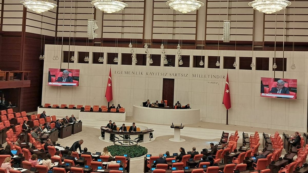 TBMM'de Yaz Tatili Ertelendi: Meclis Temmuz'a Kadar Çalışacak