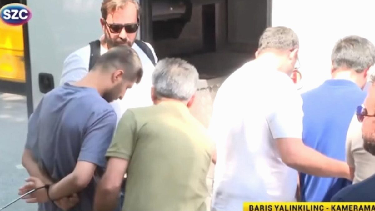 Ankara'da Öğretmenlere Müdahale: Ters Kelepçe Gözaltılar