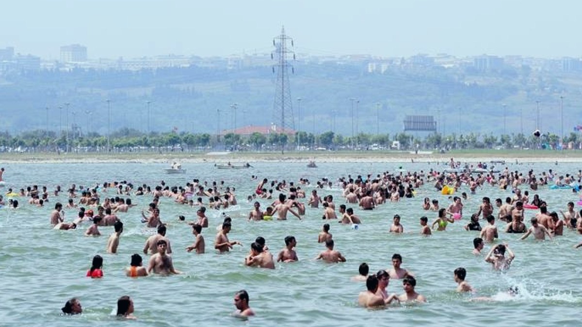 İstanbul'da 7 Plaj İçin Deniz Suyu Tehlikesi: Girilmesi Sakıncalı Bulundu