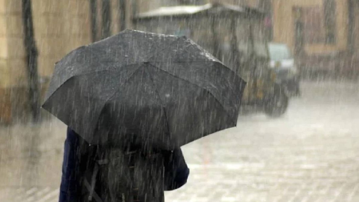 İstanbul'da Hava Durumu: Fırtına ve Yağış Geliyor, Şemsiyeleri Hazırlayın!