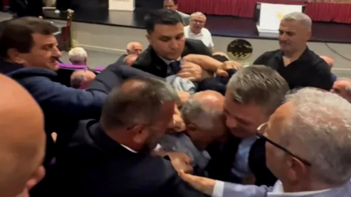 AKP Trabzon İl Danışma Kurulu'nda Vatandaşın Tepkisi Sert Çıktı