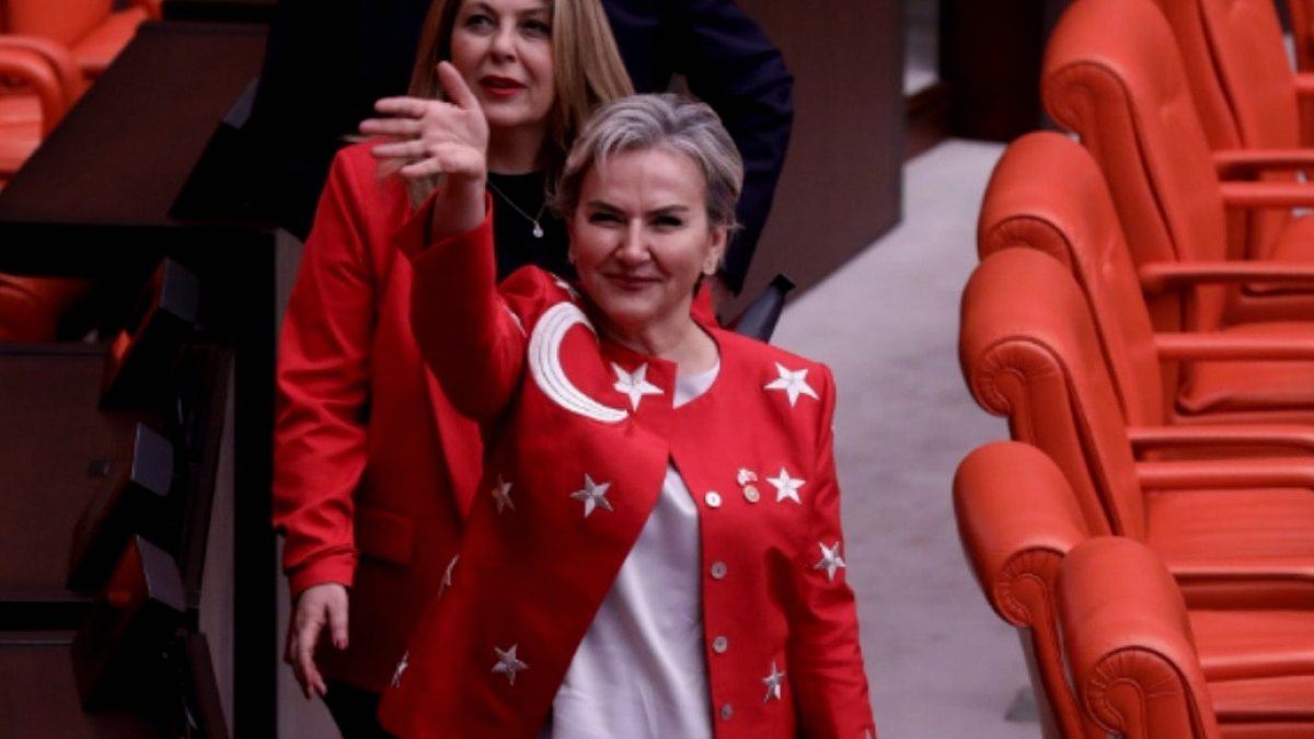 Nimet Özdemir Üçüncü Partisine Geçiyor: Siyasi Yolculukta Yeni Bir Dönem