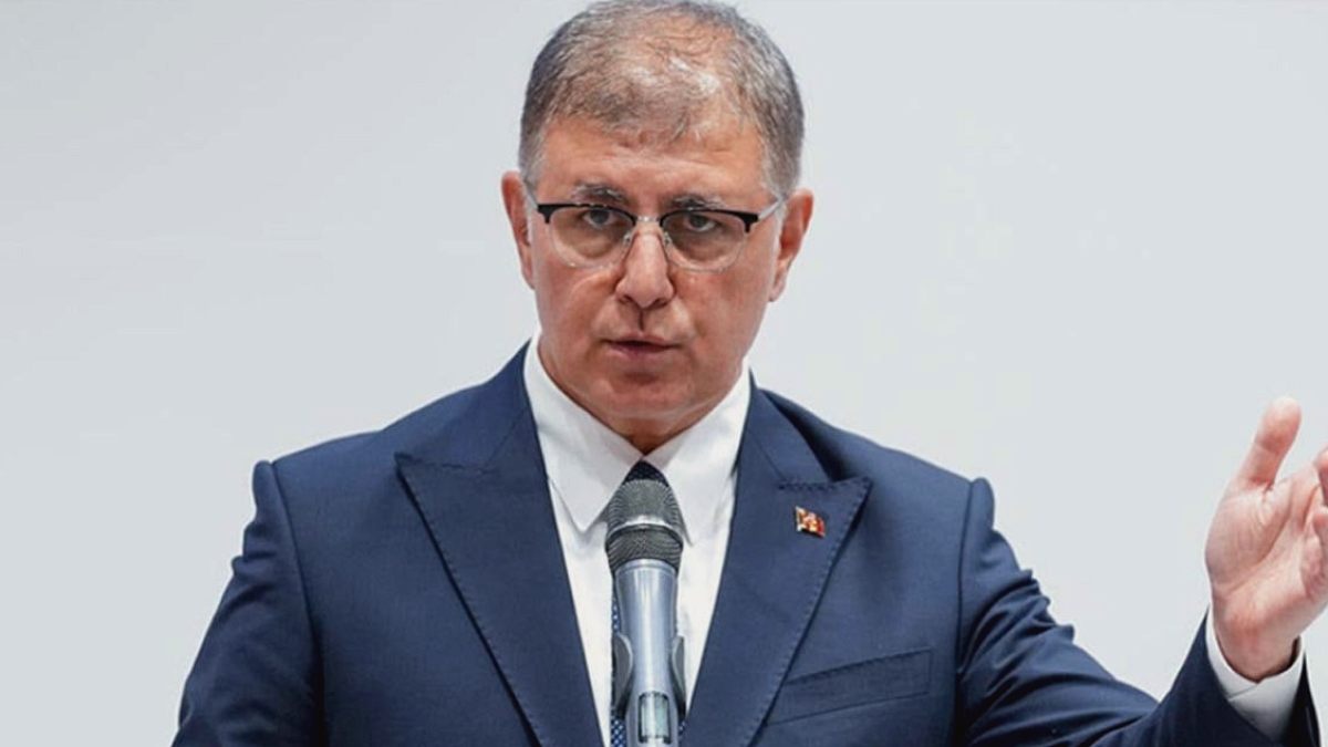 İzmir Büyükşehir Belediye Başkanı Cemil Tugay CHP'den Ayrıldı